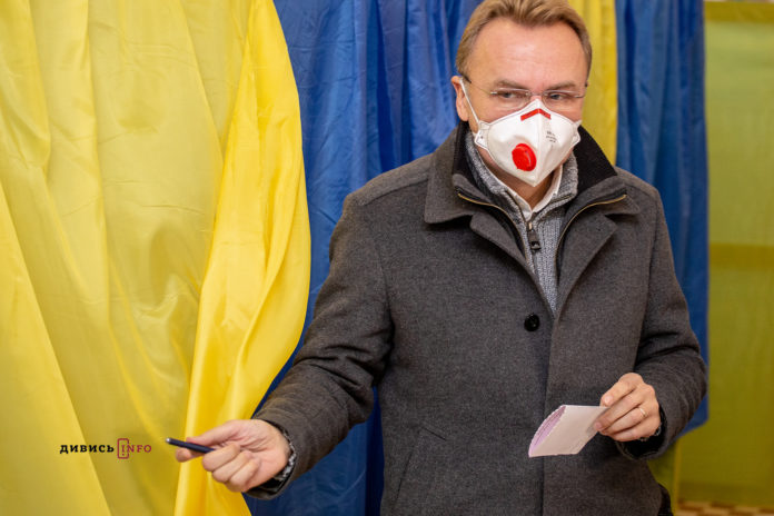 Садовий назвав завтрашню сесію ЛМР нелегітимною Садовий назвав завтрашню сесію ЛМР нелегітимною