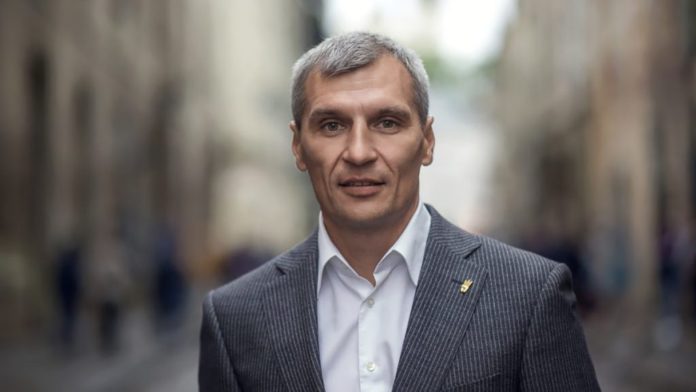 Руслан Кошулинський підтримав Олега Синютку Руслан Кошулинський підтримав Олега Синютку