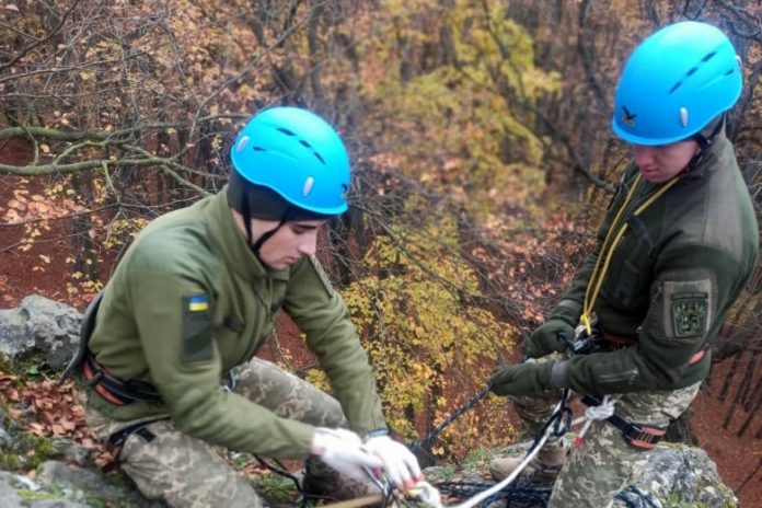 Майбутні офіцери пройшли двотижневий курс гірської підготовки Майбутні офіцери пройшли двотижневий курс гірської підготовки