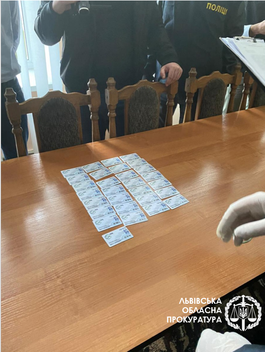 На «хабарі» затримали голову РДА на Львівщині - 2