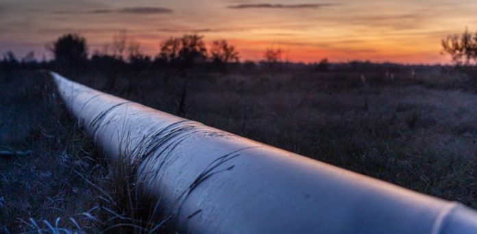 У межах Снопківського парку ремонтують водогін У межах Снопківського парку ремонтують водогін