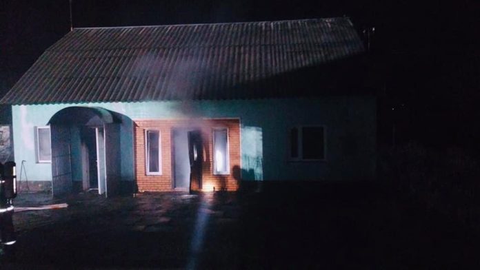 На пожежі в помешканні на Золочівщині отруївся чадним газом 67-річний власник На пожежі в помешканні на Золочівщині отруївся чадним газом 67-річний власник