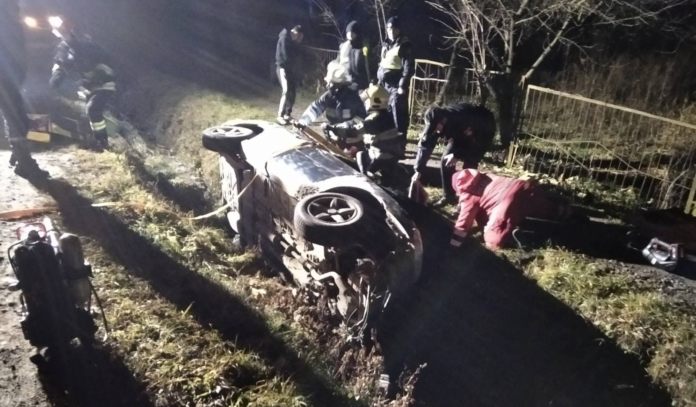 На Львівщині вночі авто привалило 16-річну пасажирку На Львівщині вночі авто привалило 16-річну пасажирку