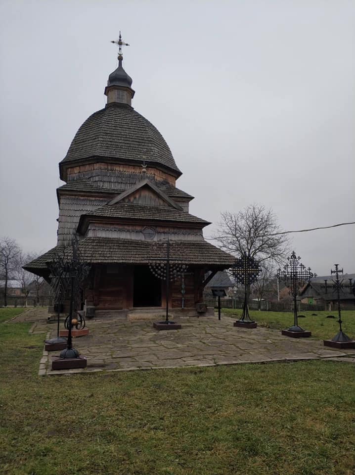 На Львівщині відкрили виставку кованих хрестів (фото) - 2