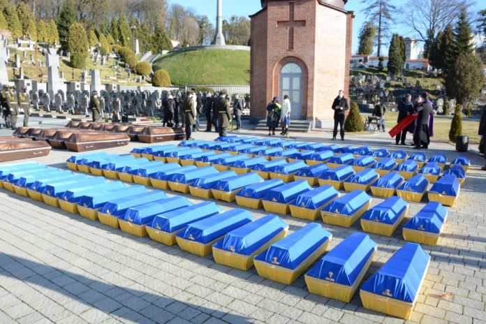 У Львові перепоховали останки 428 жертв політичних репресій У Львові перепоховали останки 428 жертв політичних репресій