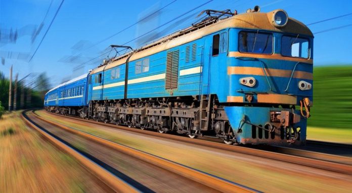 Експеримент від Укрзалізниці: з Франківська до Стрия курсуватиме приватний локомотив Експеримент від Укрзалізниці: з Франківська до Стрия курсуватиме приватний локомотив