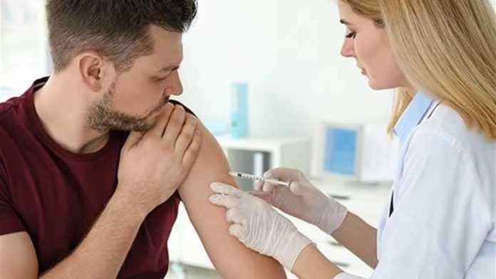 Українців вакцинуватимуть від коронавірусу в чотири етапи, – ЦГЗ Українців вакцинуватимуть від коронавірусу в чотири етапи, – ЦГЗ