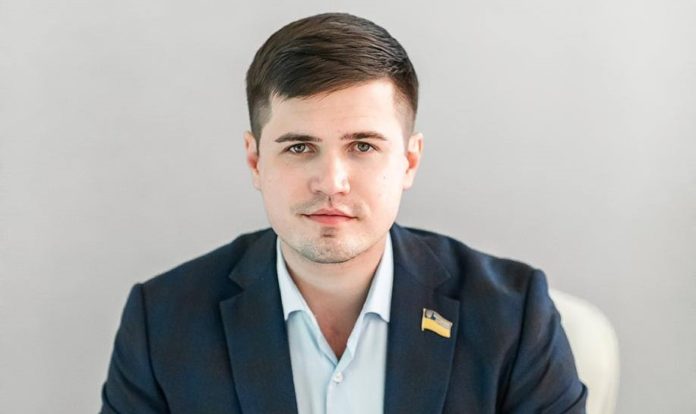 Нардеп від «Слуги народу» заявив, що підтримає виключення Дубінського з фракції Нардеп від «Слуги народу» заявив, що підтримає виключення Дубінського з фракції