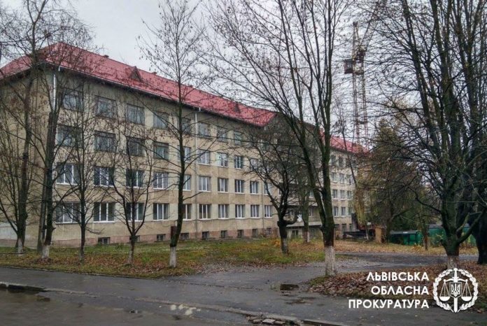 Чотирьох лікарів у Новому Роздолі підозрюють у недбалості, що призвела до смерті вагітної пацієнтки Чотирьох лікарів у Новому Роздолі підозрюють у недбалості, що призвела до смерті вагітної пацієнтки