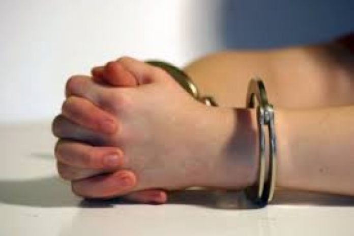 За порушення громадського порядку притягнули до відповідальності двох юнаків із Золочева За порушення громадського порядку притягнули до відповідальності двох юнаків із Золочева