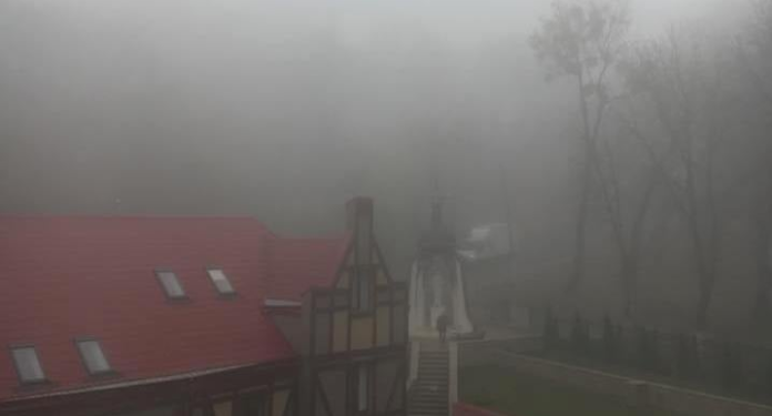 Рятувальники Львівщини попереджають про сильний туман Рятувальники Львівщини попереджають про сильний туман