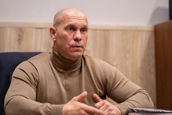 Депутат Львівської мерії заявив на Іллю Киву, який пропагандував комуністичну символіку Депутат Львівської мерії заявив на Іллю Киву, який пропагандував комуністичну символіку