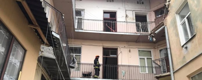 Львів’янка, яка травмувалася через вибух у квартирі, досі в лікарні Львів’янка, яка травмувалася через вибух у квартирі, досі в лікарні