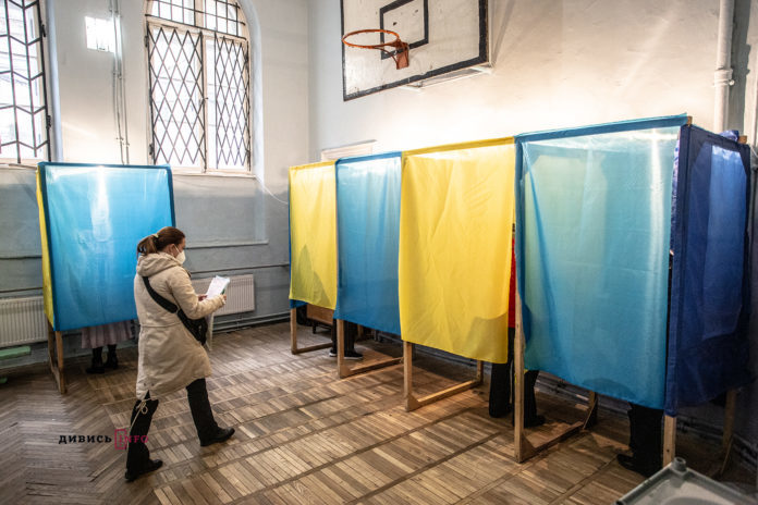 Мешканку Львівщини судитимуть за фальсифікацію на виборах Мешканку Львівщини судитимуть за фальсифікацію на виборах