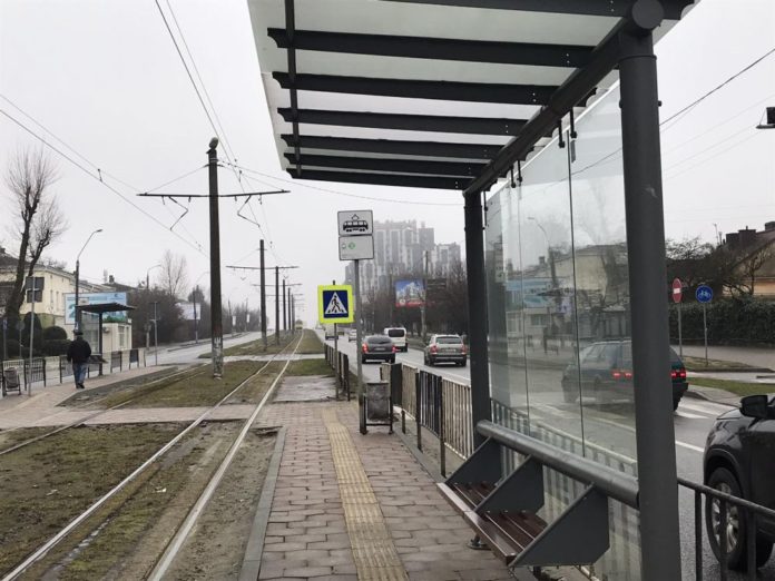 У Львові облаштували 6 нових посадкових платформ У Львові облаштували 6 нових посадкових платформ