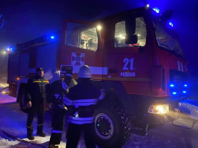 На Радехівщині спалахнуло підвальне приміщення у житловому будинку