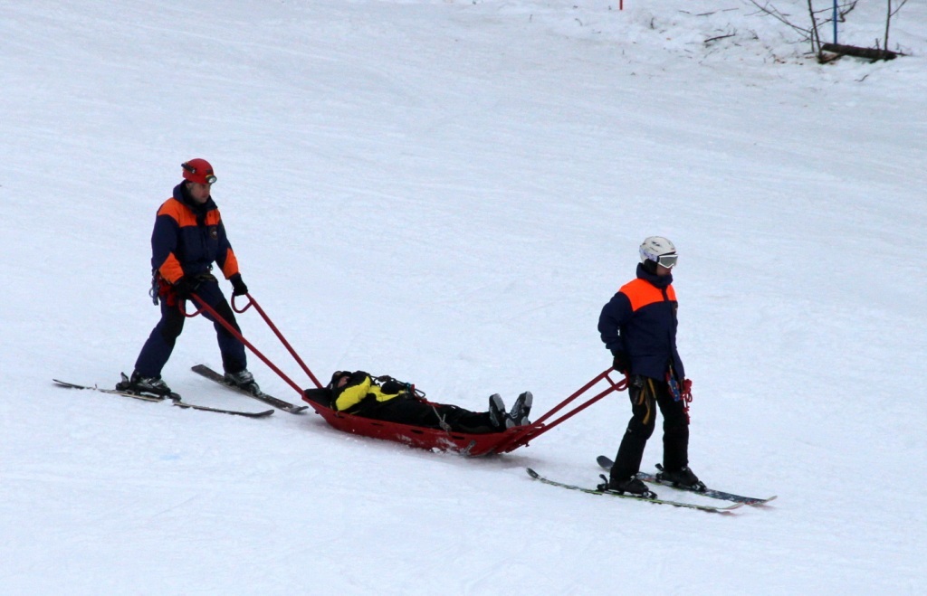 На горі Тростян травмувалися двоє лижників