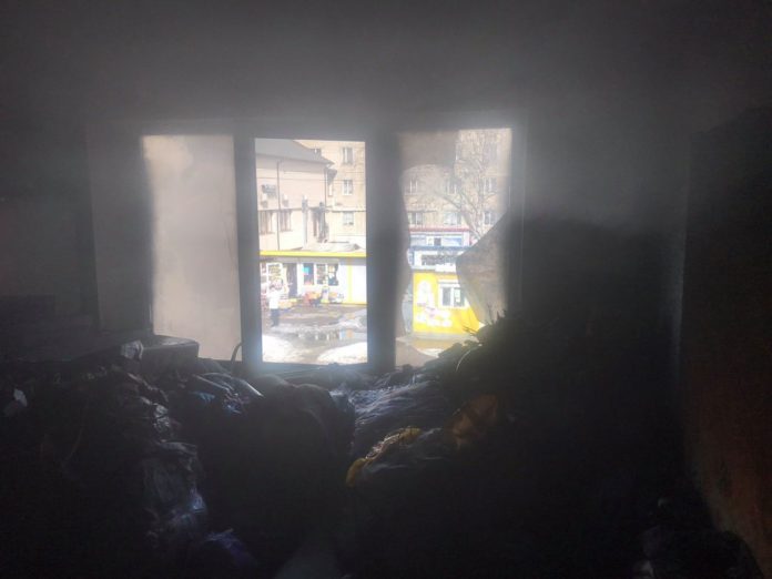 У Стрию у житловому будинку сталась пожежа, ледь не загинуло троє людей У Стрию у житловому будинку сталась пожежа, ледь не загинуло троє людей