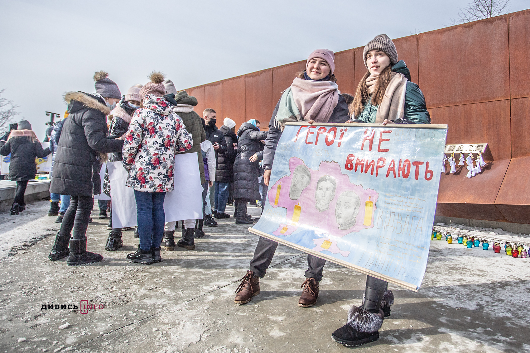 Львівські школярі долучилися до акції «Ангели пам’яті» (фоторепортаж)