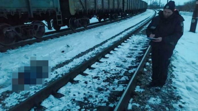 На Львівщині встановлюється особа чоловіка, якого смертельно травмував поїзд На Львівщині встановлюється особа чоловіка, якого смертельно травмував поїзд