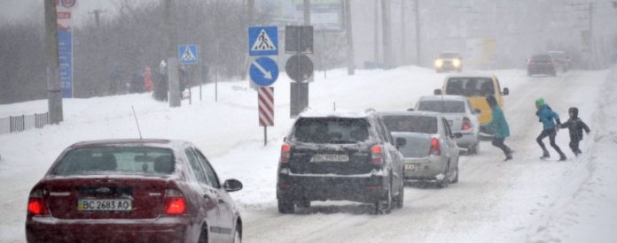 Снігопад у Львові: що кажуть мешканці, надзвичайники, синоптики та чиновники Снігопад у Львові: що кажуть мешканці, надзвичайники, синоптики та чиновники