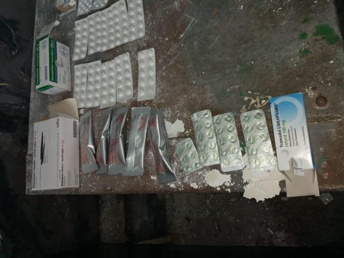 На Львівщині викрили незаконне ввезення нарковмісних препаратів На Львівщині викрили незаконне ввезення нарковмісних препаратів