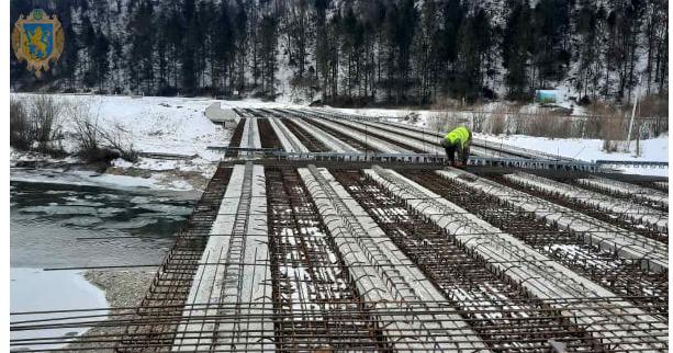 Один з найдовших мостів на Львівщині готовий на 85%