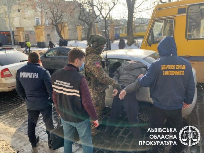 У Львові затримали групу наркоторговців У Львові затримали групу наркоторговців