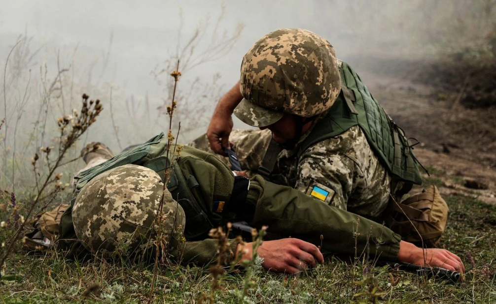 На Донбасі вбили двох українських вояків