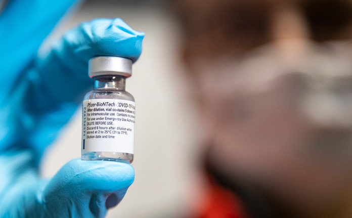 Pfizer цього тижня подасть документи на реєстрацію вакцини в Україні Pfizer цього тижня подасть документи на реєстрацію вакцини в Україні