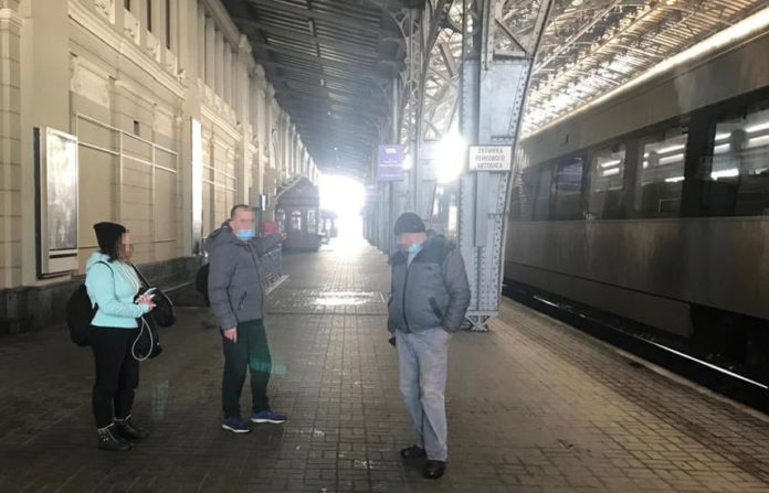 У Львові викрили зловмисника, який пограбував пасажира на вокзалі У Львові викрили зловмисника, який пограбував пасажира на вокзалі