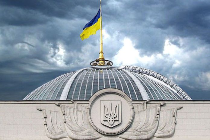 В Україні передбачили компенсації за затримки пенсій і зарплат