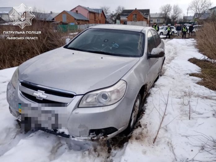 На Львівщині п’яний керманич стріляв у патрульних з рушниці На Львівщині п’яний керманич стріляв у патрульних з рушниці