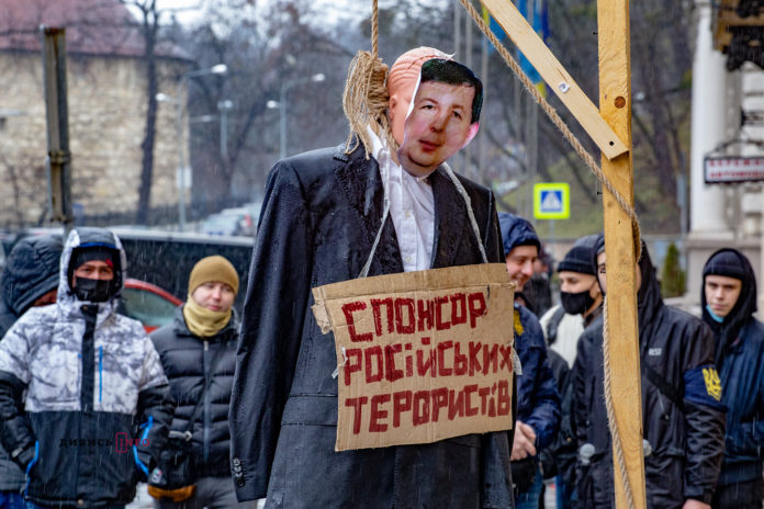 Львівську облраду знову пікетували Львівську облраду знову пікетували