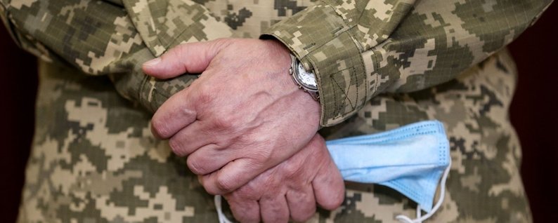 В українській армії проти коронавірусу вакцинували 96% військових