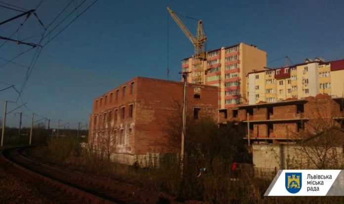 У ЛМР дали поради тим, хто хоче купувати квартиру У ЛМР дали поради тим, хто хоче купувати квартиру