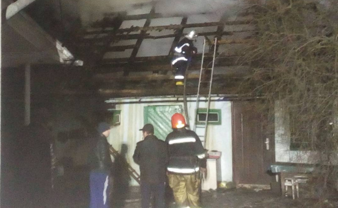 На Львівщині вогнеборці ліквідували пожежу в господарській будівлі На Львівщині вогнеборці ліквідували пожежу в господарській будівлі