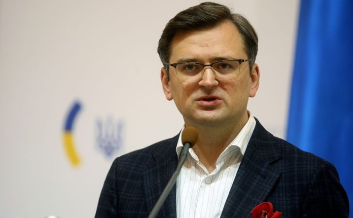 В Україну повернувся політв’язень, якого чотири роки утримувала Росія В Україну повернувся політв’язень, якого чотири роки утримувала Росія