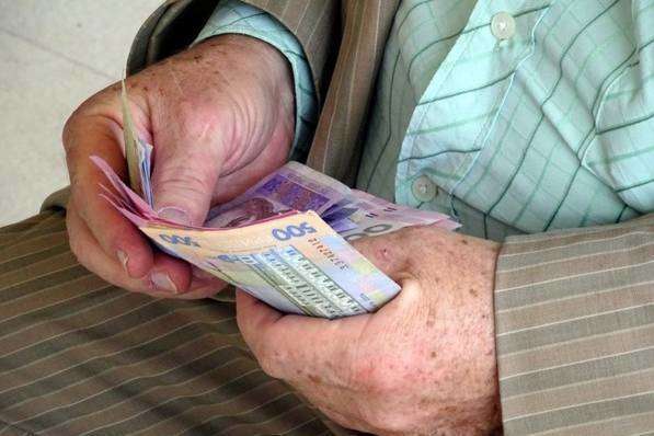 Пенсії від 3,5 тисяч: у Мінсоц хочуть відв’язати виплати від прожиткового мінімуму