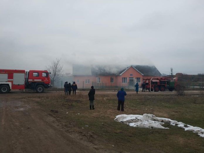 На Львівщині сталась пожежа у народному домі На Львівщині сталась пожежа у народному домі