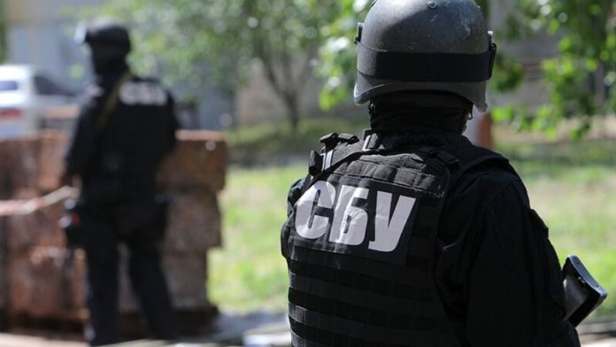 СБУ провела обшуки у засновників громадської організації «Партія Шарія» (фото) СБУ провела обшуки у засновників громадської організації «Партія Шарія» (фото)