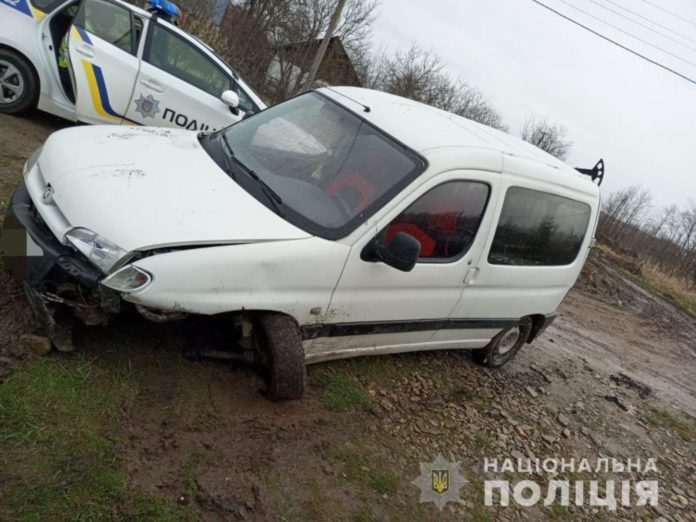 На Львівщині поліцейські розшукали викрадений у Дрогобицькому районі автомобіль На Львівщині поліцейські розшукали викрадений у Дрогобицькому районі автомобіль