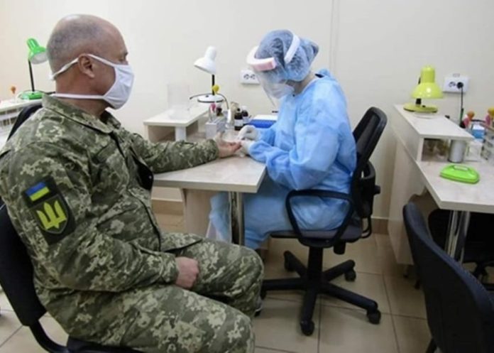 У ЗСУ на коронавірус хворіє понад 2 тис військових У ЗСУ на коронавірус хворіє понад 2 тис військових