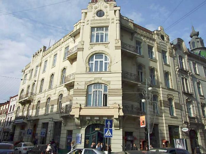 Пам’ятку архітектури в центрі Львова переобладнають під офіси Пам’ятку архітектури в центрі Львова переобладнають під офіси