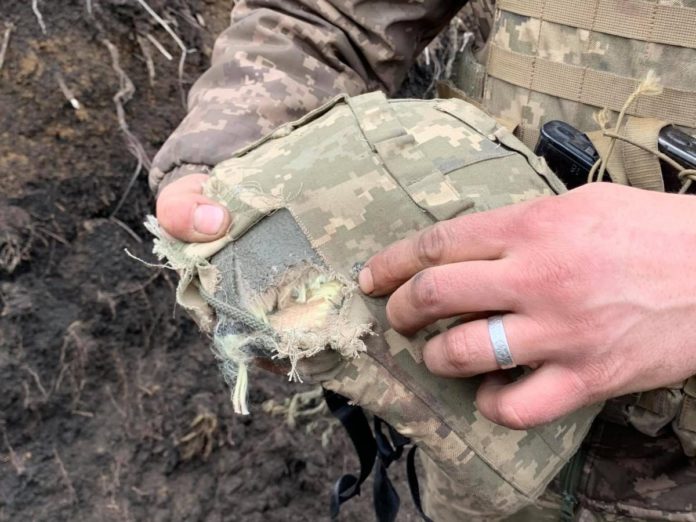 На Донбасі підірвався автомобіль з військовими, є загиблий та травмовані На Донбасі підірвався автомобіль з військовими, є загиблий та травмовані