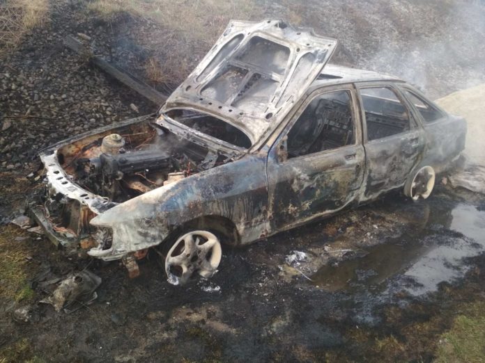 На Львівщині, через спалювання сухої трави, згорів автомобіль На Львівщині, через спалювання сухої трави, згорів автомобіль