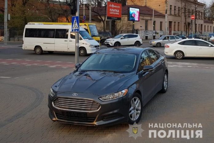 У Львові внаслідок наїзду автомобіля травмована жінка-пішохід У Львові внаслідок наїзду автомобіля травмована жінка-пішохід