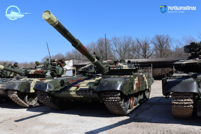 Львівський бронетанковий завод передав ЗСУ п’ять танків Львівський бронетанковий завод передав ЗСУ п’ять танків