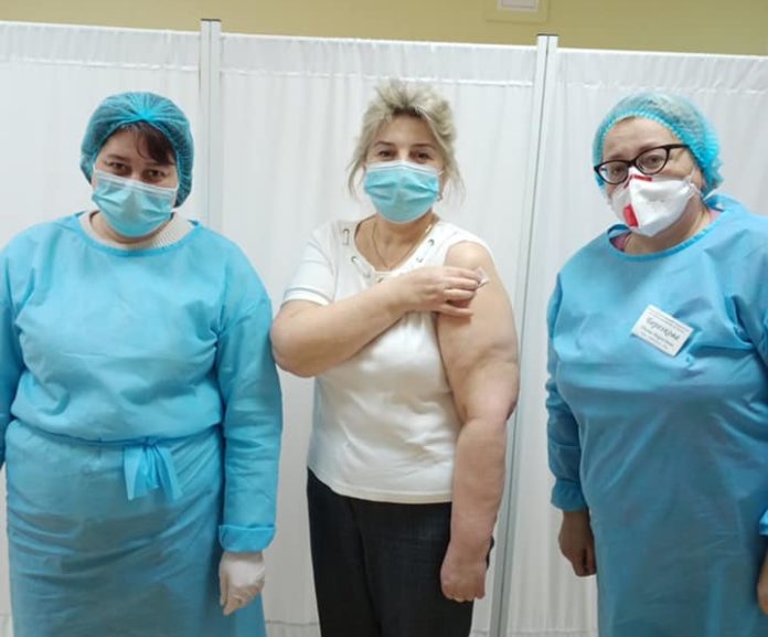 У Львові розпочали вакцинувати освітян У Львові розпочали вакцинувати освітян