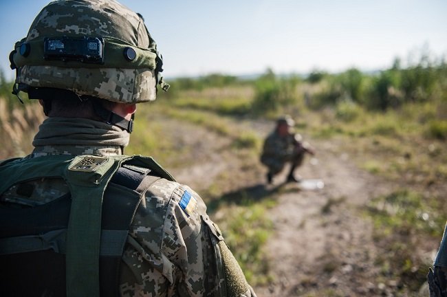На Донбасі бойовики вісім разів порушили «тишу», - штаб